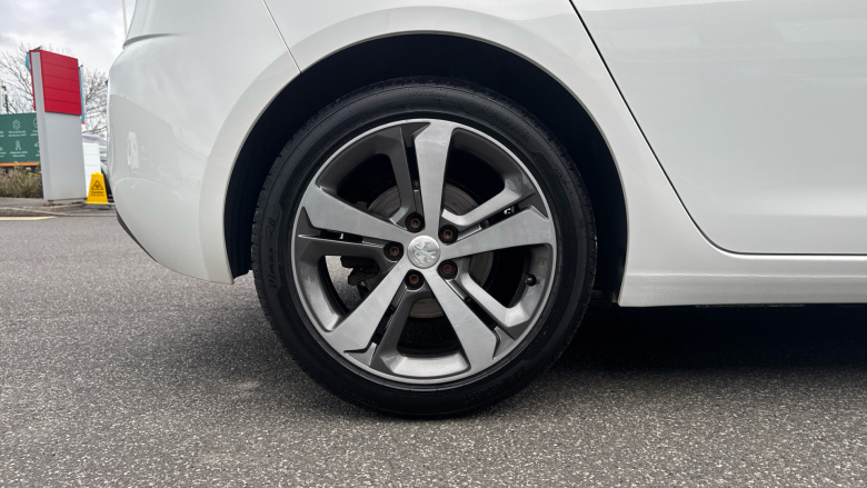 Peugeot 308 1.2 PureTech 130 Allure 5dr Petrol Hatchback